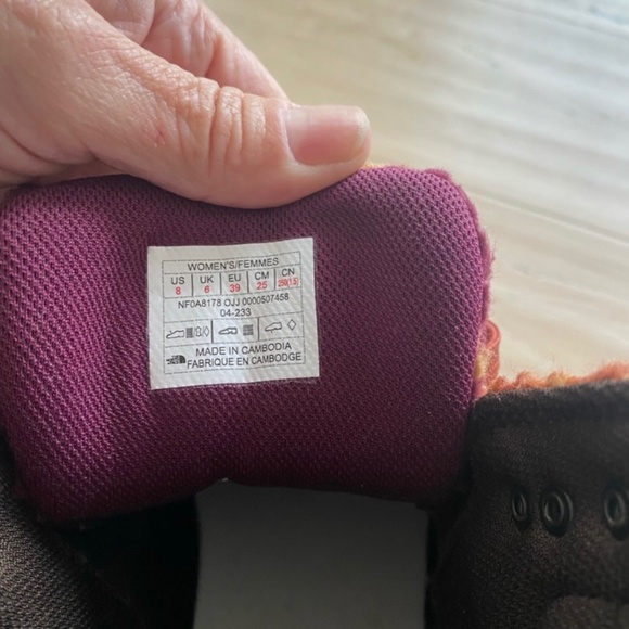 North Face Boots Size 8 - Picture 5 of 8